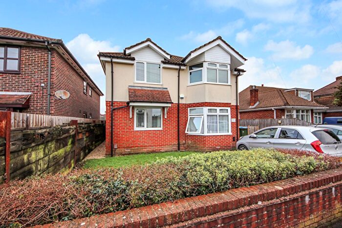 1 Bedroom Flat For Sale In A Pinegrove Road, Sholing, SO19