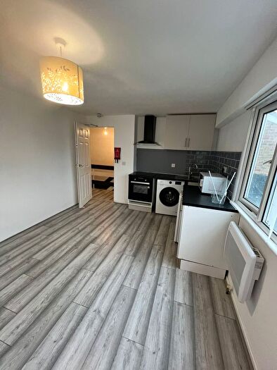 1 Bedroom Flat To Rent In London, RM3