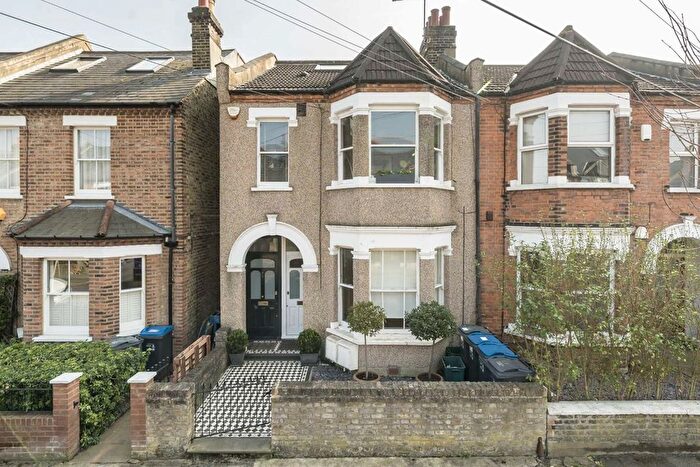 2 Bedroom Flat To Rent In Clarence Road, London, SW19