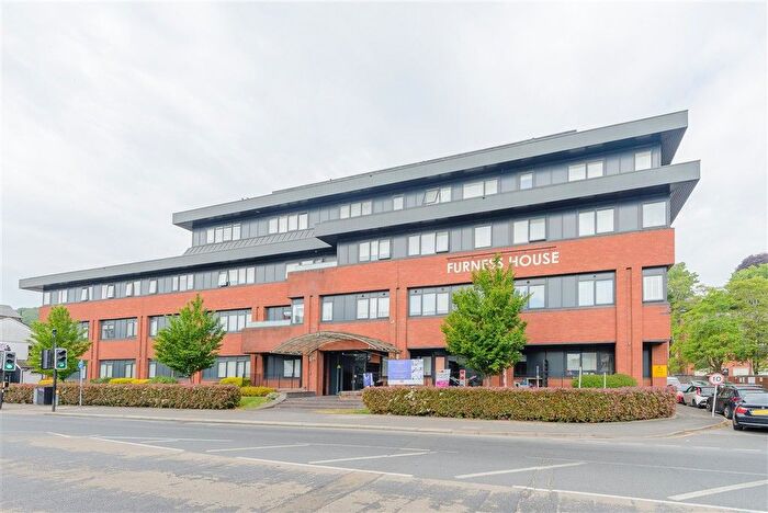 1 Bedroom Flat For Sale In Brighton Road, Redhill, Surrey, RH1
