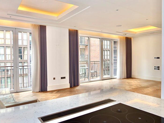 3 Bedroom Flat To Rent In Drake House, London, SW1P