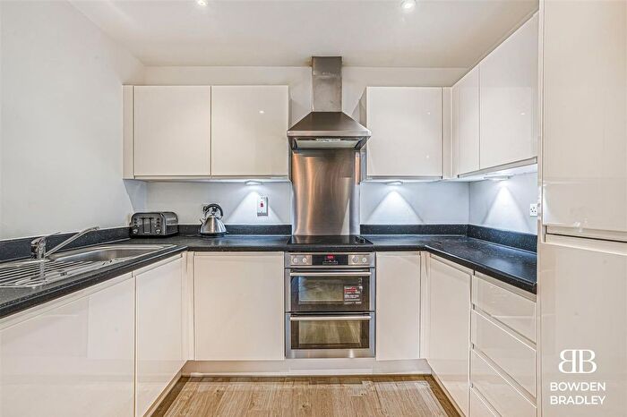 1 Bedroom Flat For Sale In Marine Crescent, Echo House, IG6