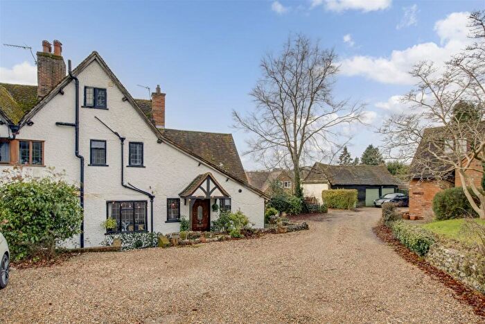 4 Bedroom Semi-Detached House For Sale In Mill End Road, High Wycombe, HP12
