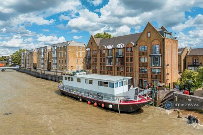 2 Bedroom House Boat To Rent In Rotherhithe Street, London, SE16