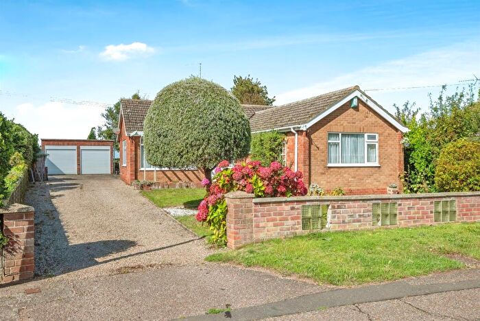 3 Bedroom Detached Bungalow For Sale In Beach Drive, Scratby, Great Yarmouth, NR29