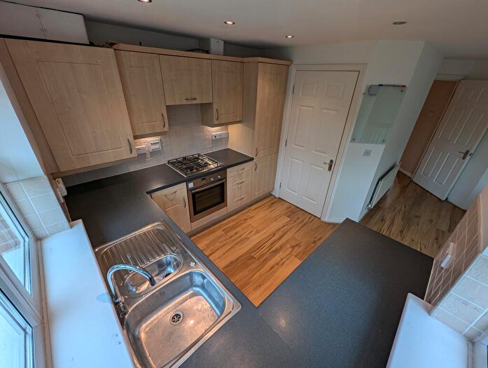 4 Bedroom House To Rent In Herons Court, Gilesgate, Durham, DH1
