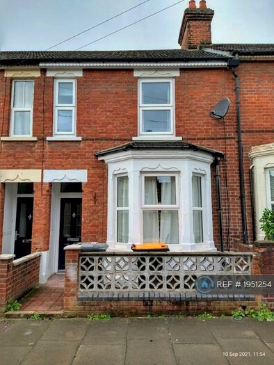 3 Bedroom Terraced House To Rent In Hartington Street, Bedford, MK41