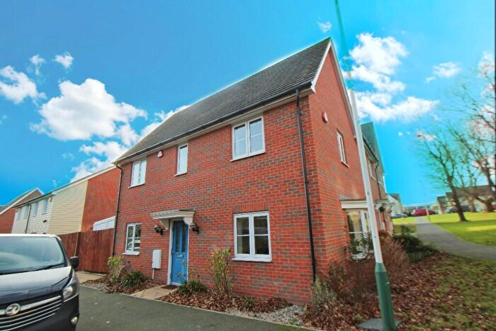 3 Bedroom End Of Terrace House To Rent In Collerne Street, Romford, London, RM3