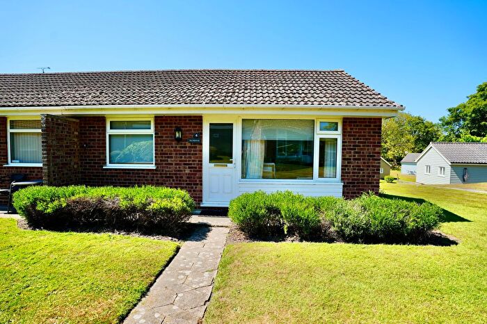 2 Bedroom Chalet For Sale In Paston Road, Mundesley, NR11