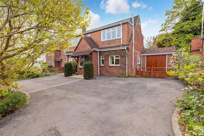 4 Bedroom Detached House For Sale In Altwood Road, Maidenhead, SL6