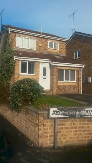 3 Bedroom Detached House To Rent In Alderson Avenue, Parkgate, Rotherham, S62