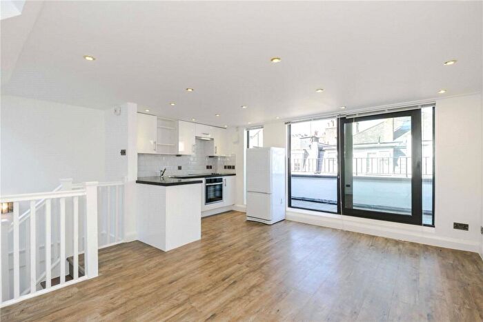 3 Bedroom Mews For Sale In Huntsworth Mews, London, NW1
