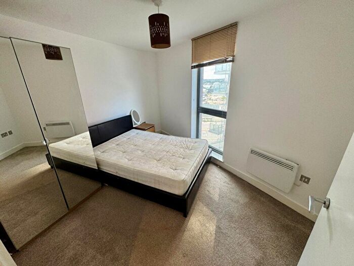 2 Bedroom Apartment To Rent In Echo Central Cross Green Lane City Centre Leeds, LS9