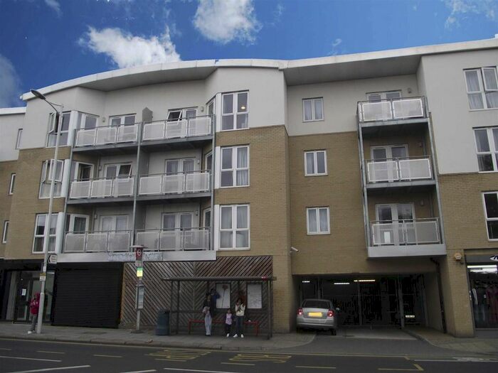 1 Bedroom Flat To Rent In High Road, Ilford, IG1
