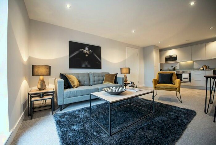 2 Bedroom Apartment To Rent In The Mailbox, Stockport, SK3