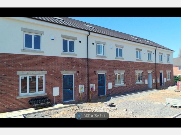 4 Bedroom Terraced House To Rent In Cardinal Grove, Normanton, WF6