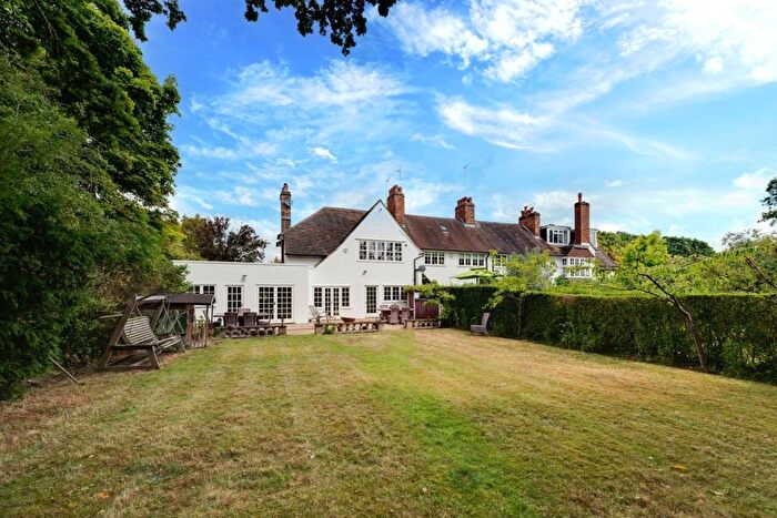 4 Bedroom Property To Rent In Woodside, Hampstead Garden Suburb, NW11