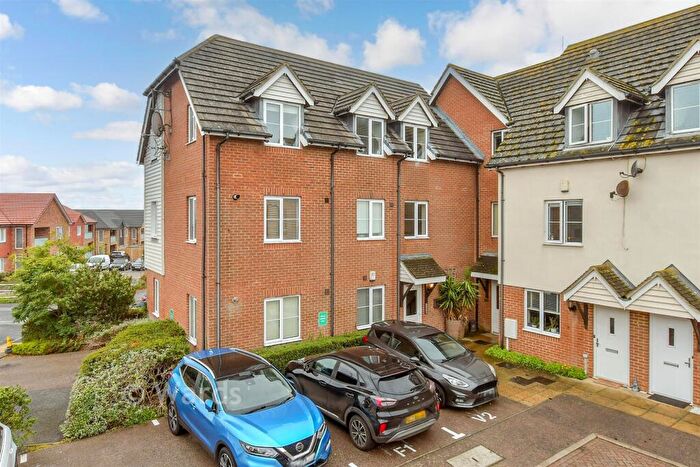2 Bedroom Apartment For Sale In Saddlers Mews, Ramsgate, Kent, CT12