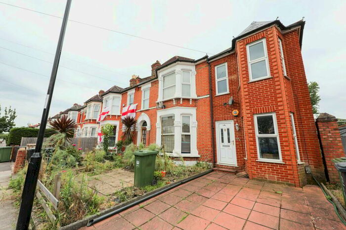 2 Bedroom End Of Terrace House To Rent In Ardgowan Road, Catford, London, SE6
