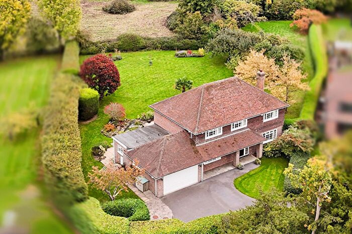 5 Bedroom Detached House For Sale In Tannery Close, Slinfold, RH13
