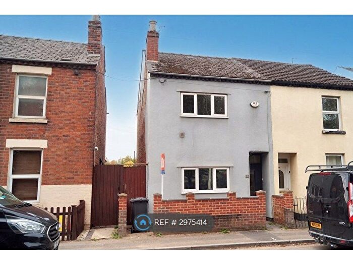 3 Bedroom Semi Detached House To Rent In Great Western Road, Gloucester, GL1