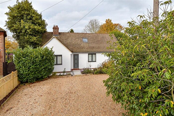 4 Bedroom Bungalow For Sale In The Pinnocks, Pluckley, Ashford, Kent, TN27