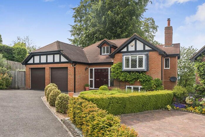 4 Bedroom Detached House For Sale In Bishops Drive, East Harnham, SP2