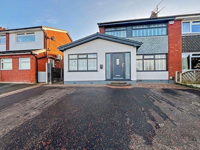 3 Bedroom Semi Detached House For Sale In Oakwell Drive, Bury, BL9