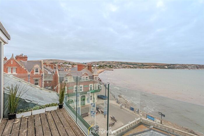 3 Bedroom Flat To Rent In High Street, Swanage, BH19
