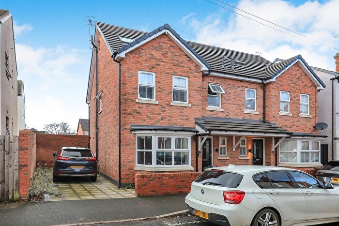 4 Bedroom Semi Detached House For Sale In Haden Hill, Wolverhampton, WV3