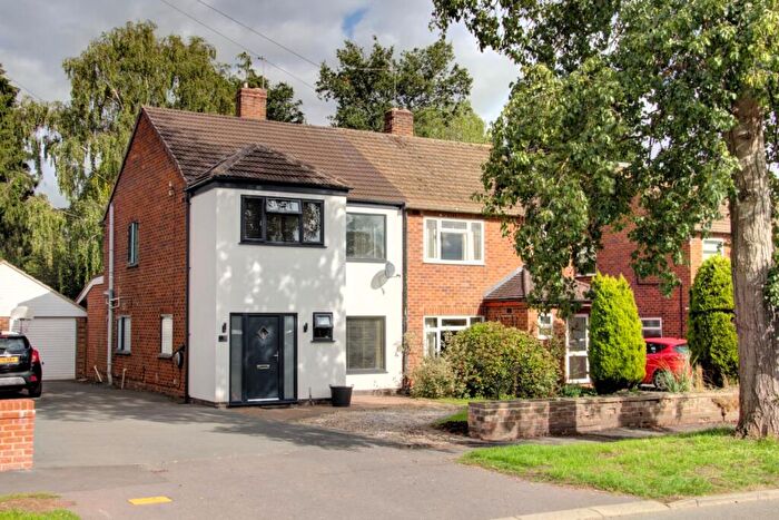3 Bedroom Semi Detached House For Sale In Rounds Hill, Kenilworth, Warwickshire, CV8