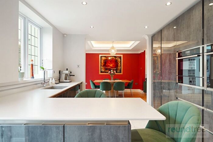 4 Bedroom Semi Detached House For Sale In Newark Way, Hendon, NW4