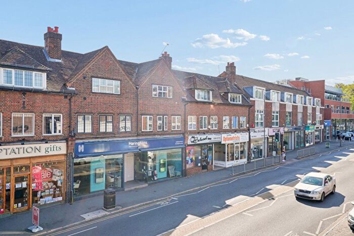 3 Bedroom Flat To Rent In The Highway, Beaconsfield, Buckinghamshire, HP9