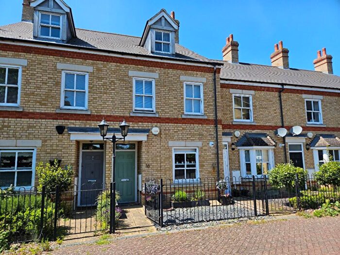 4 Bedroom Terraced House For Sale In Pleasant Place, Sandy, Bedfordshire, SG19