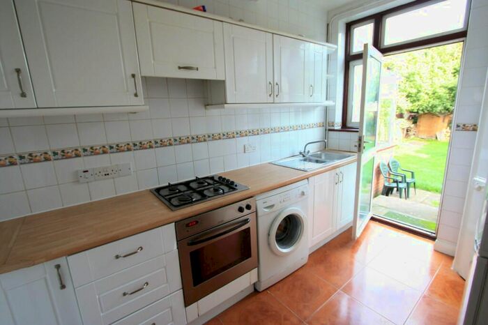 4 Bedroom Terraced House To Rent In Strathbrook Road, London, SW16