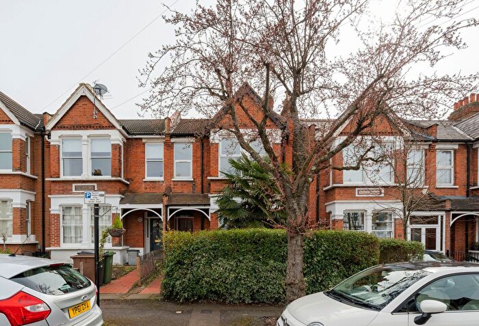 2 Bedroom Flat To Rent In Preston Road, London, E11