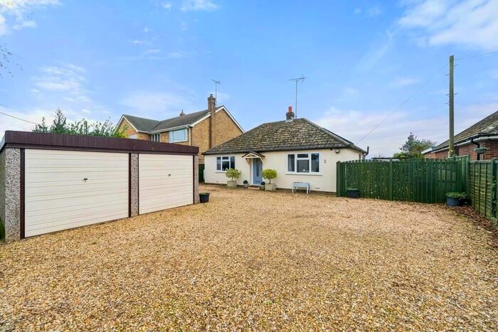 3 Bedroom Detached Bungalow For Sale In Wisbech Road, Long Sutton, PE12