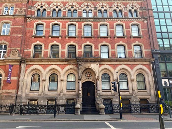 2 Bedroom Apartment For Sale In Wellington Street, Leeds, LS1
