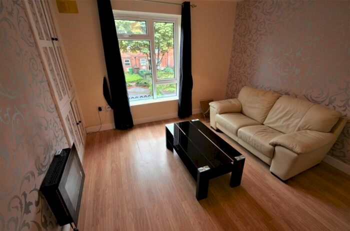 1 Bedroom Maisonette To Rent In Shortwood Close, Nottingham, NG1