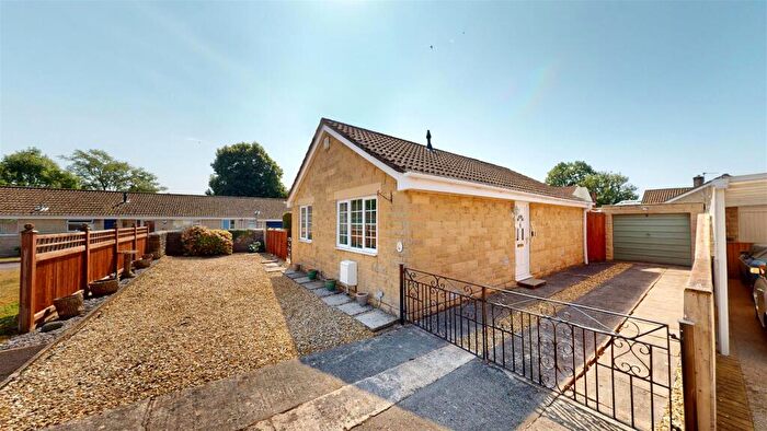2 Bedroom Detached Bungalow For Sale In Kipling Road, Westfield, Radstock, BA3