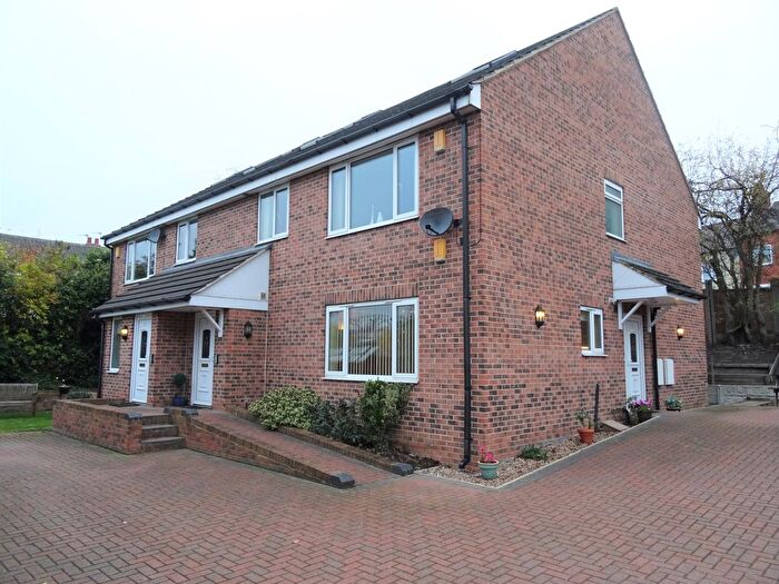 2 Bedroom Flat To Rent In Outwood, Wakefield, WF1