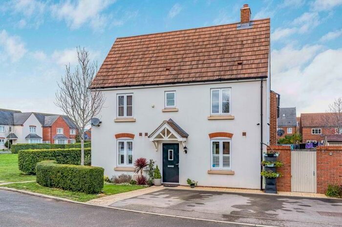 3 Bedroom Property For Sale In Roman Fields, Chilton, Didcot, OX11