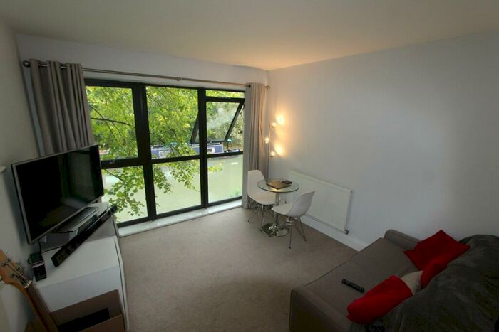 2 Bedroom Apartment To Rent In Waterside House, Milton Keynes, Milton Keynes, MK6
