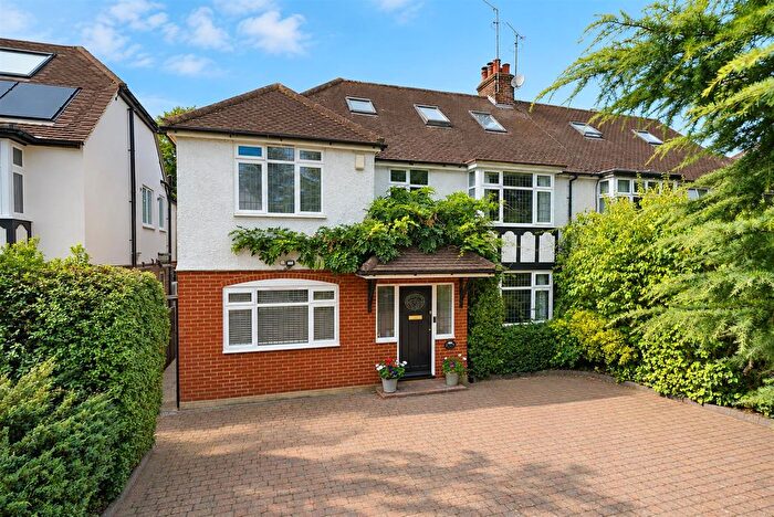 5 Bedroom Semi-Detached House For Sale In Salisbury Avenue, St. Albans, AL1