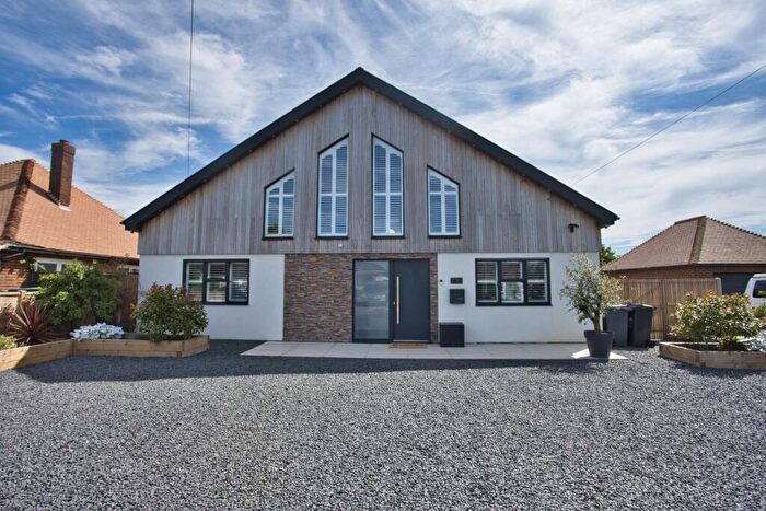4 Bedroom Detached House For Sale In Monkton Road, Minster, Ramsgate, Kent, CT12