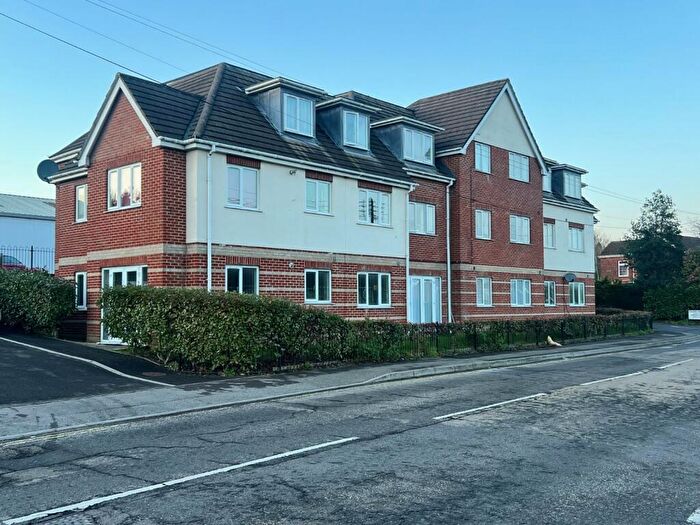 2 Bedroom Flat To Rent In Bursledon Road, Hedge End, Southampton, Hampshire, SO30