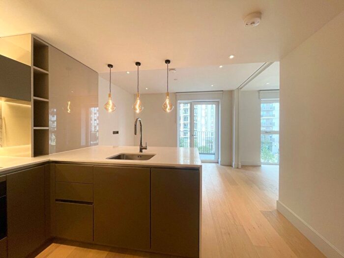 Studio To Rent In Cascade Way, London, W12