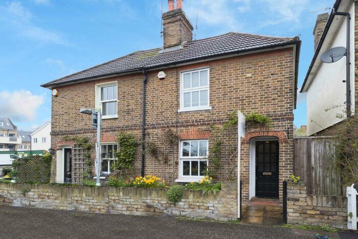 2 Bedroom Semi-Detached House To Rent In Hemnall Street, Epping, CM16