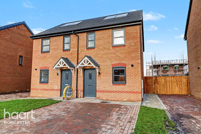 2 Bedroom Semi-Detached House For Sale In Dutch Close, Doncaster, DN3