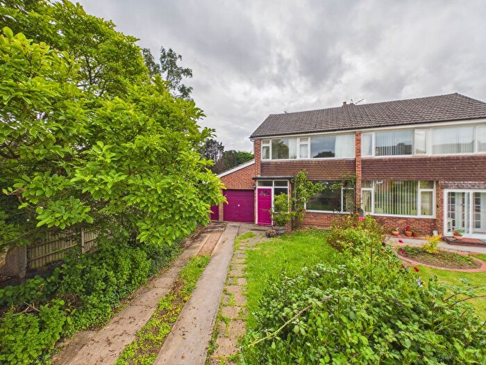 3 Bedroom Semi Detached House For Sale In Meade Close, Bridgwater, TA6